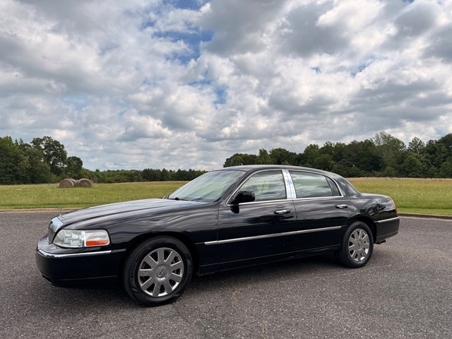 lincoln town car 2007 1LNHM83V47Y637106 image lincoln town car 2007 1LNHM83V47Y637106 image